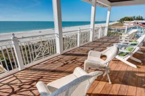 Beachfront Paradise - direct access to the Gulf